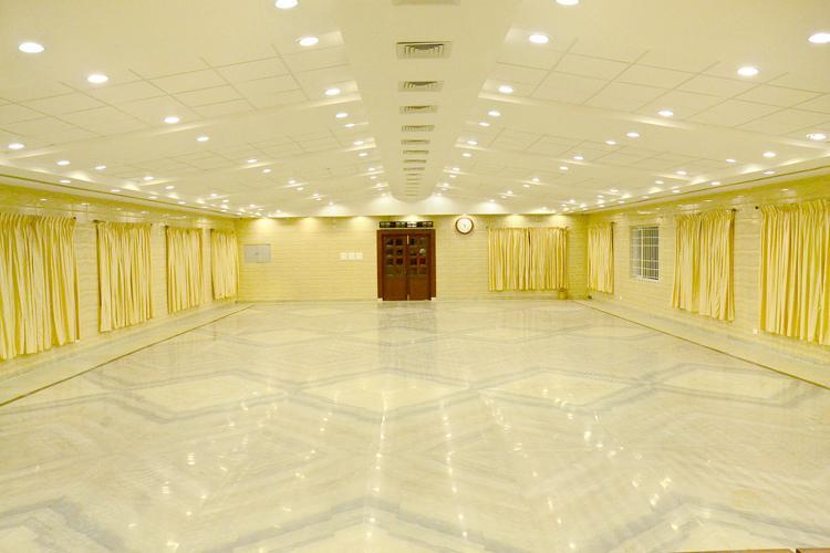Raya's Grand Hotel Kumbakonam Bagian luar foto